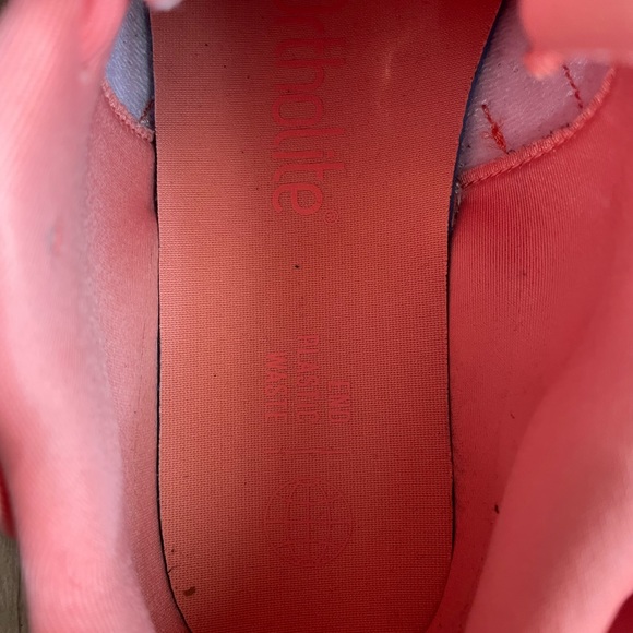 Women’s Adidas - Picture 6 of 8